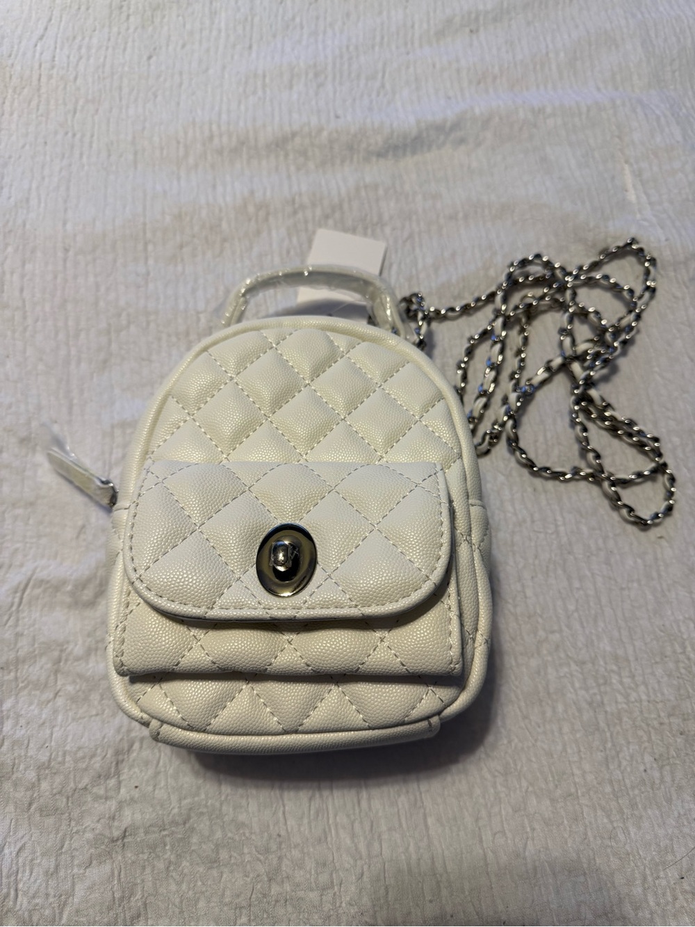 Source Unknown White Quilted Mini Crossbody Bag with Chain Strap